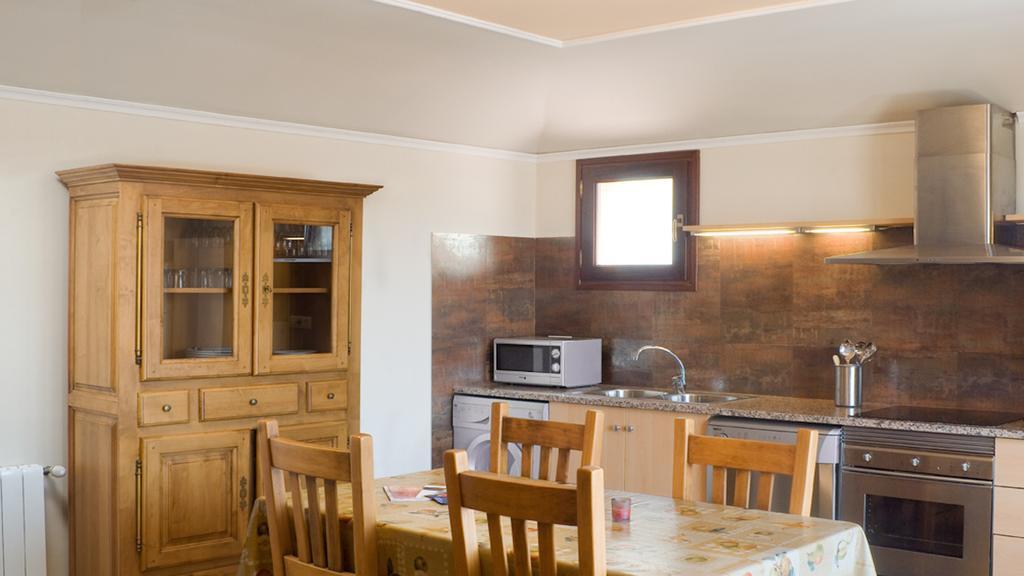 Can Garriga II I III Apartment Garriguella Bagian luar foto